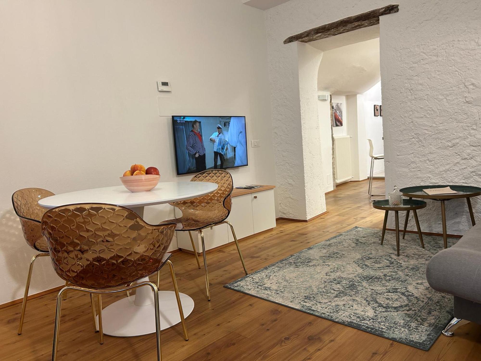 Karina Lauben Apartment